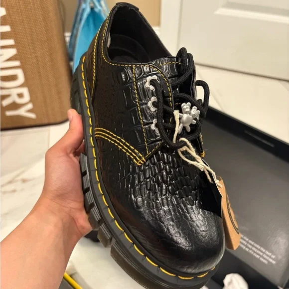 DrMartens X Marc Jacob Collab - Picture 2 of 9